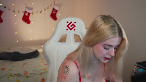 Vi  online show from December 18, 2024, 4:28 pm