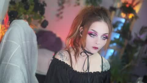 Snapshot of faith_chan chatting on October 20, 2025, 1:17 am faith_chan online show from October 20, 2025, 1:17 am
