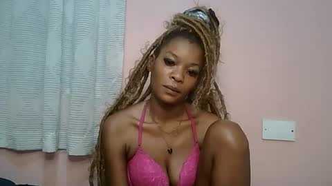 faizah_ online show from May 16, 2026, 12:07 am