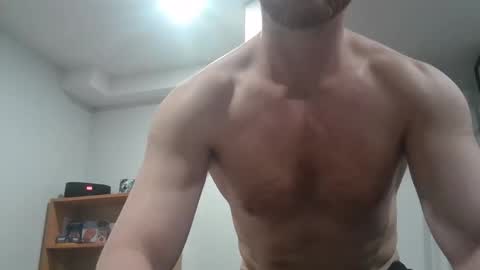 Snapshot of faizerback chatting on May 2, 2026, 8:36 pm so horny make me cum online show from May 2, 2026, 8:36 pm