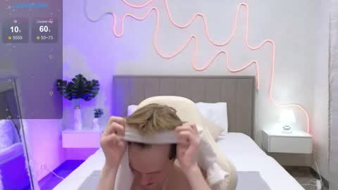 Snapshot of fakeangel87 chatting on November 7, 2025, 8:58 am Fakeangel online show from November 7, 2025, 8:58 am