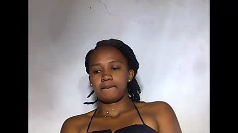 Snapshot of falielyse chatting on September 15, 2025, 4:07 pm falielyse online show from September 15, 2025, 4:07 pm