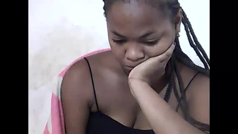 Snapshot of falielyse chatting on October 2, 2025, 9:27 am falielyse online show from October 2, 2025, 9:27 am