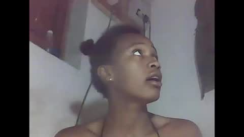 Snapshot of falielyse chatting on October 21, 2025, 8:04 am falielyse online show from October 21, 2025, 8:04 am