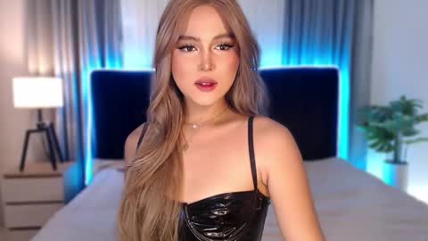 Belly Conklin online show from November 30, 2025, 4:27 am