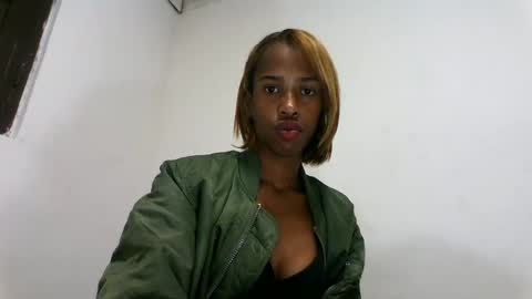 Snapshot of fallinah01 chatting on July 26, 2026, 6:54 am fallinah01 online show from July 26, 2026, 6:54 am