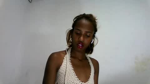 Snapshot of fallinah01 chatting on July 28, 2026, 7:39 pm fallinah01 online show from July 28, 2026, 7:39 pm
