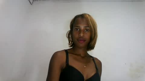 Snapshot of fallinah01 chatting on July 29, 2026, 4:05 pm fallinah01 online show from July 29, 2026, 4:05 pm