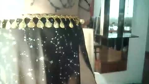 Snapshot of fallwithlove chatting on February 23, 2026, 5:21 pm Love online show from February 23, 2026, 5:21 pm