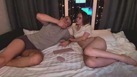 familysexy34 online show from January 12, 2025, 8:47 pm