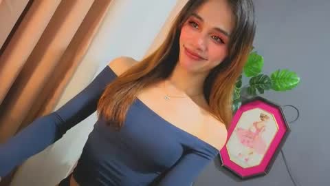 Snapshot of familystroke_twinny8 chatting on November 4, 2025, 12:26 pm Alexandra x Alexandro online show from November 4, 2025, 12:26 pm