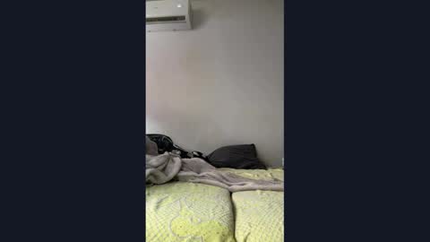 Snapshot of fancy_girl2424 chatting on February 13, 2025, 11:17 am fancy_girl2424 online show from February 13, 2025, 11:17 am