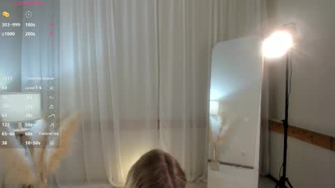 fancyamelia online show from November 16, 2025, 12:33 pm