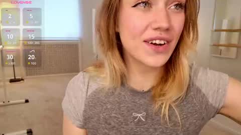 Snapshot of fancyamelia chatting on July 20, 2026, 10:39 am fancyamelia online show from July 20, 2026, 10:39 am