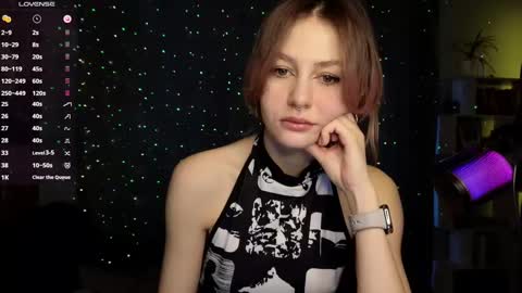 fancymeee online show from February 12, 2025, 10:03 am