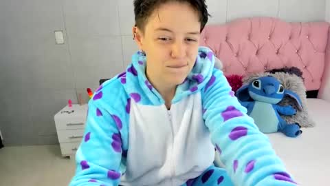 FANNY online show from October 8, 2025, 2:53 am