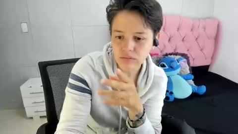 FANNY online show from October 17, 2025, 3:47 pm