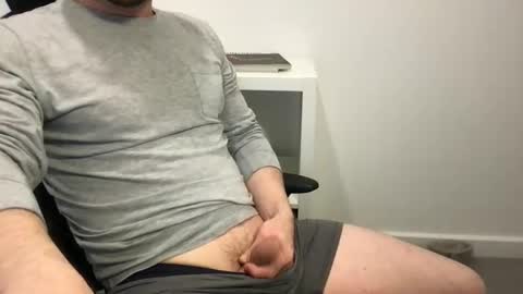 Snapshot of fantacyland chatting on January 6, 2025, 3:51 pm Alex online show from January 6, 2025, 3:51 pm