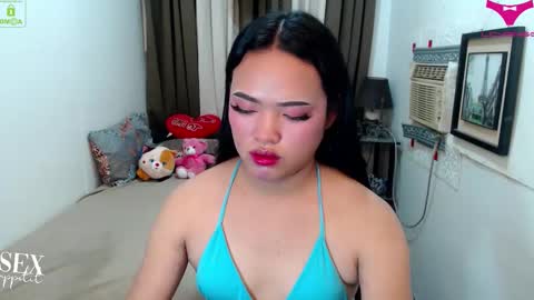 ITYS ME MONA online show from December 13, 2025, 7:53 pm