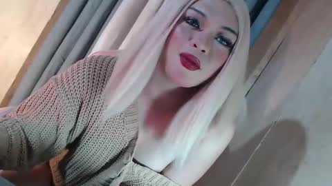 Snapshot of fantasticcock69_daniella chatting on May 25, 2026, 11:55 pm DANIELLA - DONT FORGET TO GIVE ME A THUMBSU UP online show from May 25, 2026, 11:55 pm