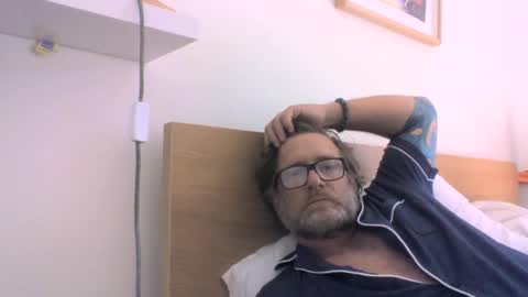 Snapshot of fantasying01 chatting on September 17, 2025, 5:53 am fantasying01 online show from September 17, 2025, 5:53 am