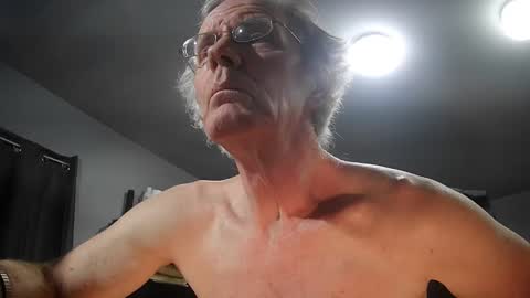 fantasyresort online show from February 24, 2025, 4:05 am