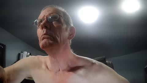 fantasyresort online show from October 23, 2025, 3:06 am