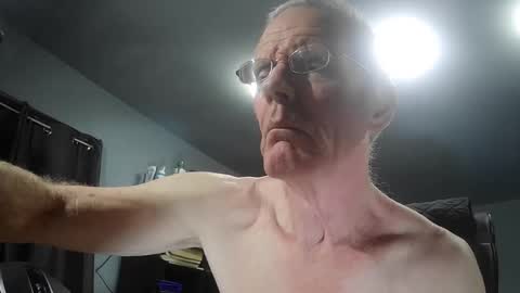 fantasyresort online show from November 17, 2025, 4:07 am