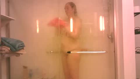 Scarlett online show from February 6, 2025, 2:44 am