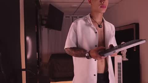 farid_jake_ online show from October 5, 2025, 3:16 am