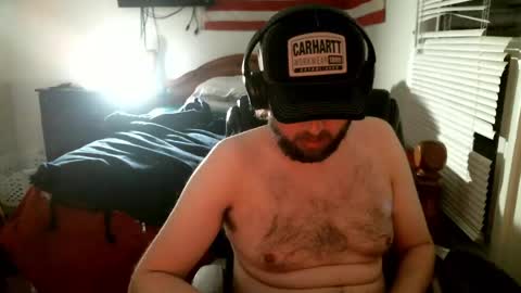 Snapshot of farmboy2398 chatting on May 10, 2026, 3:01 am farmboy2398 online show from May 10, 2026, 3:01 am