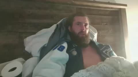 farmerboyart online show from April 13, 2026, 6:52 am