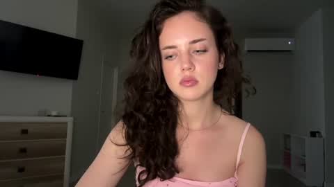 Snapshot of farrahburde chatting on July 7, 2026, 1:04 pm Mia online show from July 7, 2026, 1:04 pm