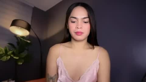 Snapshot of farrahmoanx chatting on July 19, 2026, 2:32 pm farrahmoanx online show from July 19, 2026, 2:32 pm