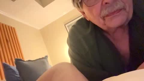 Snapshot of fatdickad chatting on November 18, 2025, 6:40 am fatdickad online show from November 18, 2025, 6:40 am