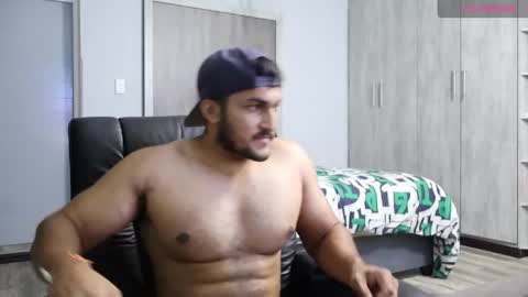 fatherfly001 online show from April 5, 2026, 11:13 pm