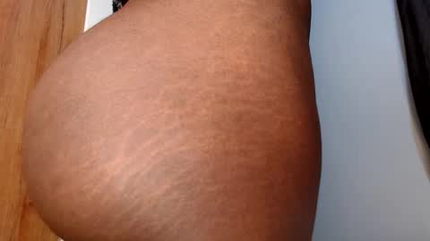 Snapshot of fatpussy_ebony_girl chatting on April 16, 2026, 8:04 am lexie online show from April 16, 2026, 8:04 am
