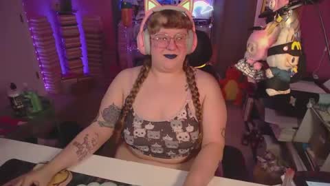 Snapshot of fatveronica chatting on June 24, 2026, 6:07 pm FatVeronica online show from June 24, 2026, 6:07 pm