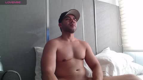 Snapshot of faustosaenz chatting on January 29, 2025, 9:28 pm FAUSTO online show from January 29, 2025, 9:28 pm