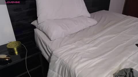 Snapshot of faustosaenz chatting on February 24, 2025, 3:23 am FAUSTO online show from February 24, 2025, 3:23 am