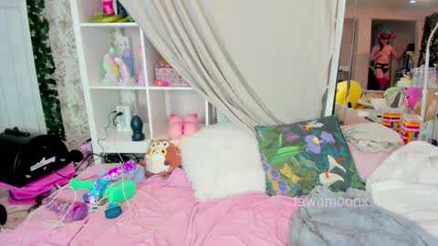 Snapshot of fawnmoonx chatting on December 24, 2024, 9:33 pm fawnmoonx online show from December 24, 2024, 9:33 pm