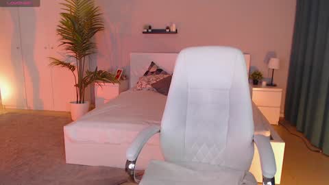 Fay online show from January 30, 2025, 12:27 pm