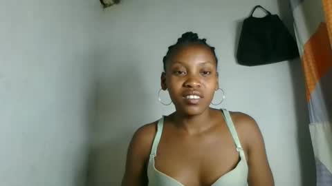 Snapshot of fayence09 chatting on October 22, 2025, 6:40 pm fayence09 online show from October 22, 2025, 6:40 pm