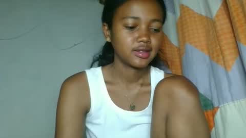 fayence09 online show from November 6, 2025, 2:23 am