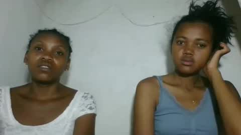 fayence09 online show from November 24, 2025, 11:37 pm