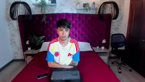 Fede online show from July 4, 2026, 4:07 am
