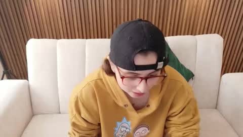 Snapshot of feelina_firesoul chatting on January 19, 2026, 4:33 pm Feelena online show from January 19, 2026, 4:33 pm