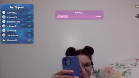 Soley online show from February 6, 2025, 1:38 am