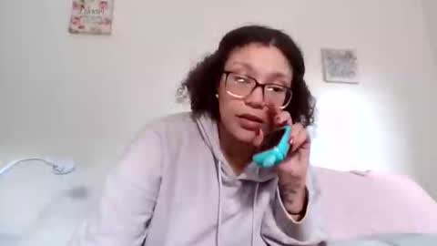 Soley online show from November 14, 2025, 4:49 pm