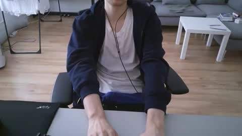 felixsagg online show from December 9, 2024, 9:49 am